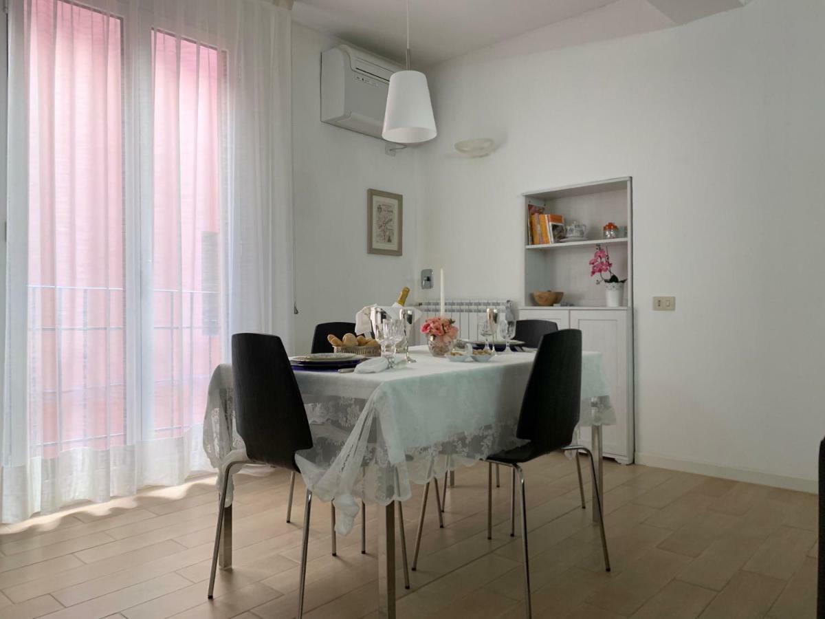 Temporary House Vicolo Colombina Appartement Bologna Buitenkant foto